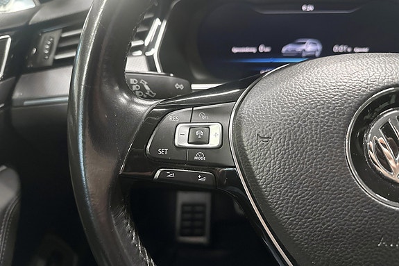 Volkswagen Passat Alltrack 12 of 22