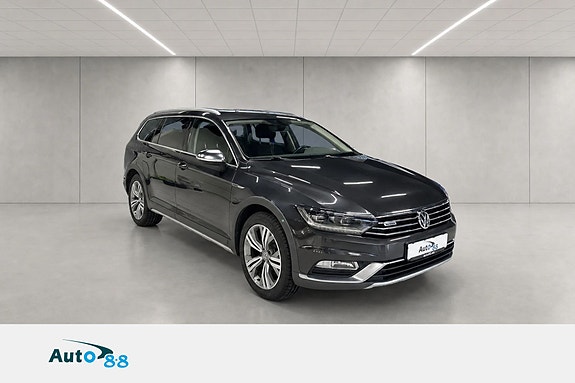 Volkswagen Passat Alltrack 3 of 22