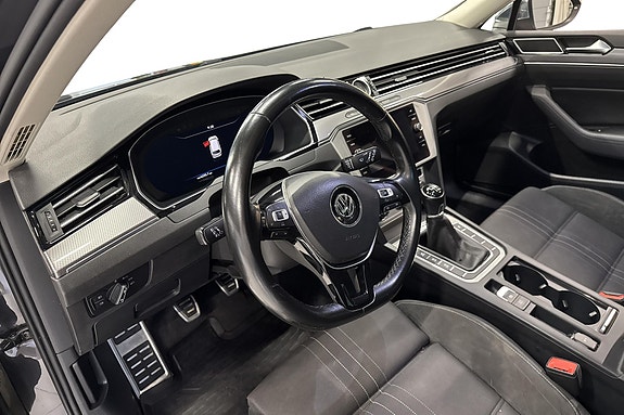 Volkswagen Passat Alltrack 9 of 22