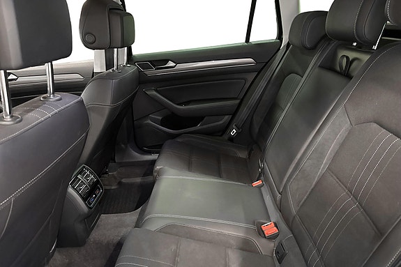 Volkswagen Passat Alltrack 15 of 22