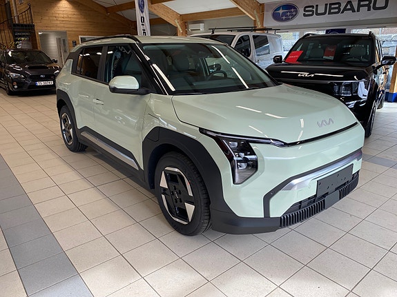 Kia EV3 3 of 5