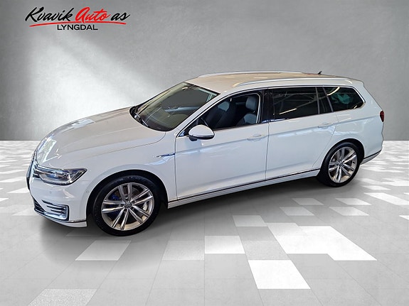 Volkswagen Passat 4 of 5