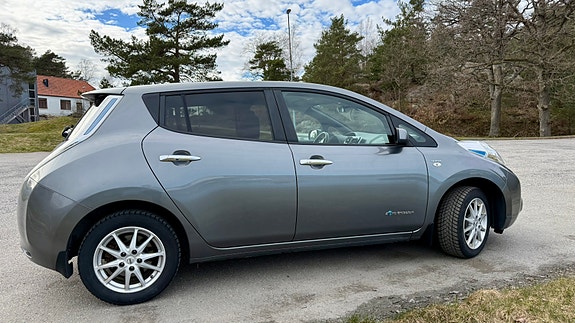 Nissan Leaf 5 of 5
