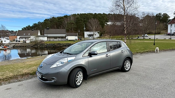 Nissan Leaf 2 of 5