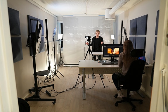 Vi ser etter deg som har jobbet noen år med internkommunikasjon og er genuint opptatt av brukerbehov og brukertilfredshet. 
Foto: DSB