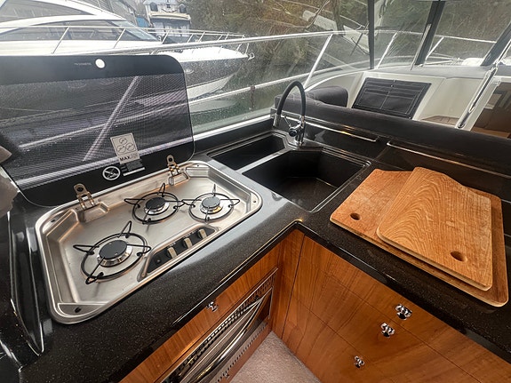 Marex 360 Cabriolet Cruiser, fullspekket, skipsreg, joystick, hekkthrruste 25 of 30