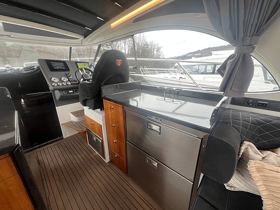 Marex 360 Cabriolet Cruiser, fullspekket, skipsreg, joystick, hekkthrruste 15 of 30