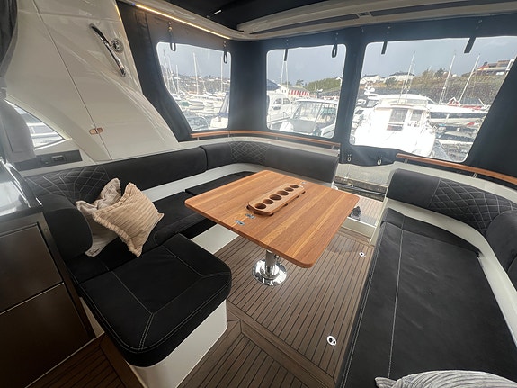 Marex 360 Cabriolet Cruiser, fullspekket, skipsreg, joystick, hekkthrruste 14 of 30