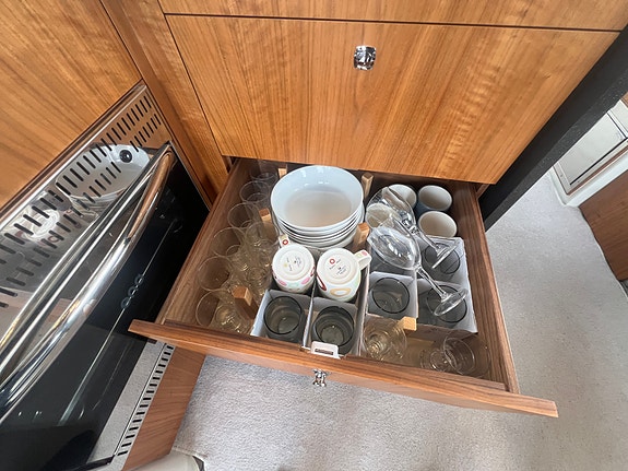 Marex 360 Cabriolet Cruiser, fullspekket, skipsreg, joystick, hekkthrruste 28 of 30