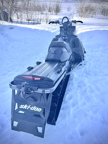 Ski-doo Summit X 3 of 5