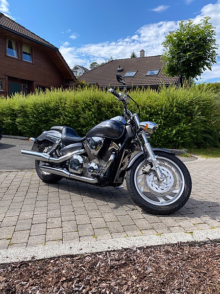 Honda VTX1300C 2 of 5