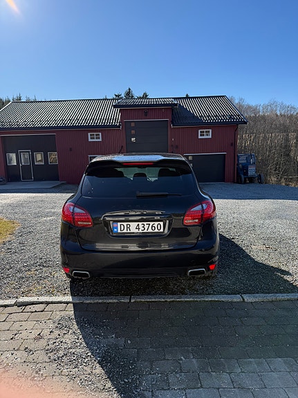 Porsche Cayenne 6 of 18