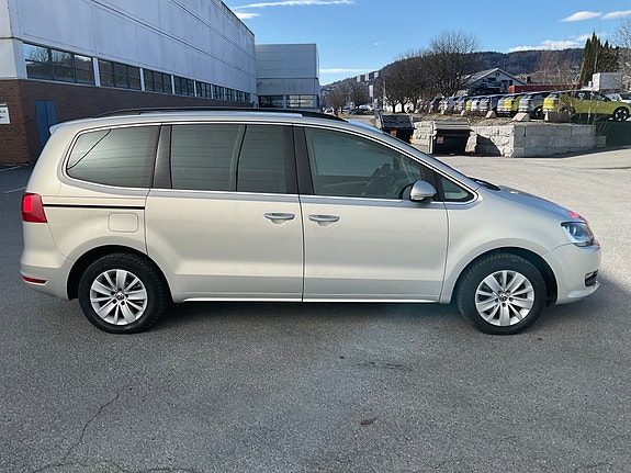 Volkswagen Sharan 7 of 30