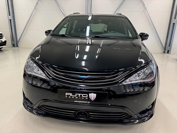 Chrysler Pacifica 8 of 30