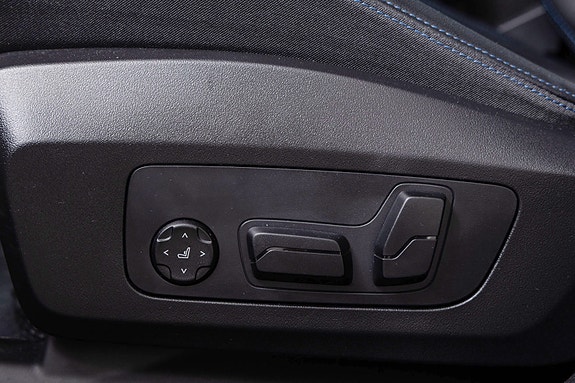 BMW iX2 12 of 26
