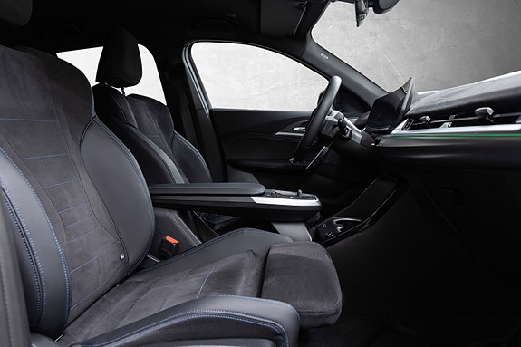 BMW iX2 26 of 26