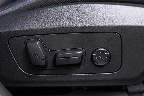 BMW iX2 25 of 26