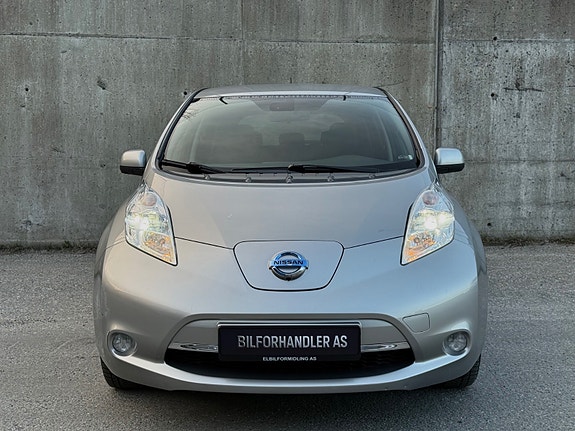 Nissan Leaf 3 of 5