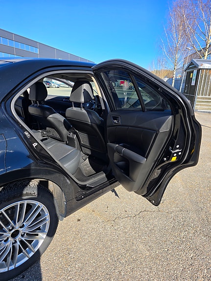 Suzuki Kizashi 2010 photo 5