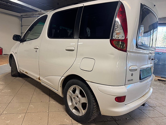 Toyota Yaris Verso 5 of 25