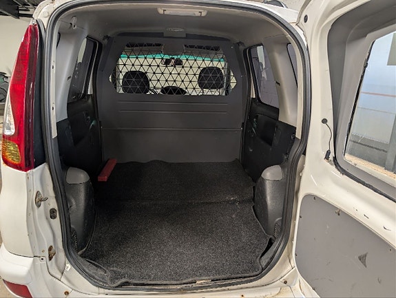 Toyota Yaris Verso 10 of 25