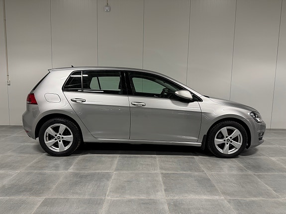Volkswagen Golf VII 2 of 5