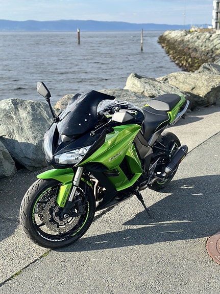 Kawasaki Z 1000 SX 2 of 12