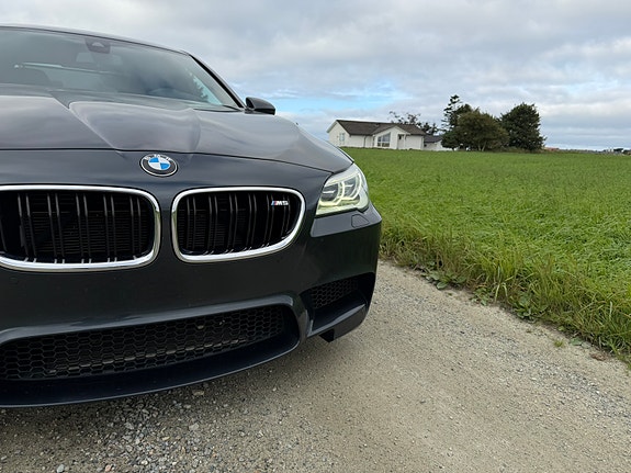 BMW M5 11 of 26