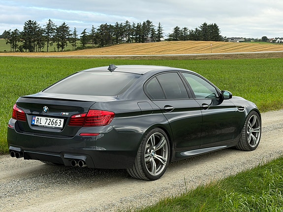 BMW M5 9 of 26