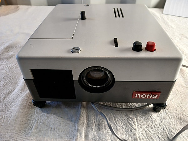 Vintage Noris H24 lysbildefremviser | Noristar 85mm objektiv