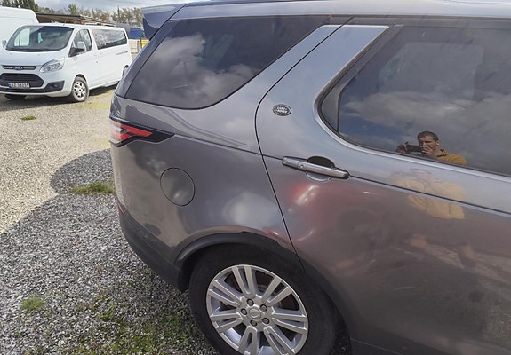 Land Rover Discovery 26 of 30