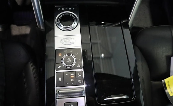 Land Rover Discovery 9 of 30