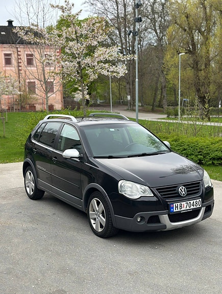 Volkswagen Polo 2 of 18