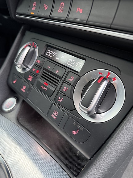 Audi Q3 24 of 30