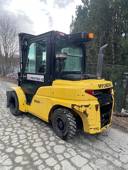 Hyundai 45D-9 2 of 11