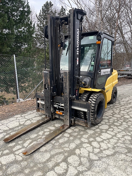 Hyundai 45D-9 3 of 11