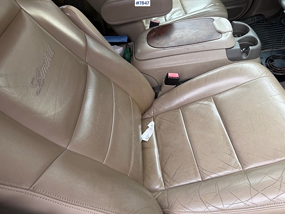 Ford Excursion 14 of 30