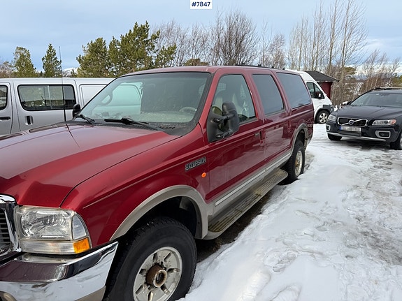 Ford Excursion 2 of 30