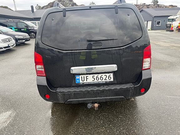Nissan Pathfinder 5 of 5