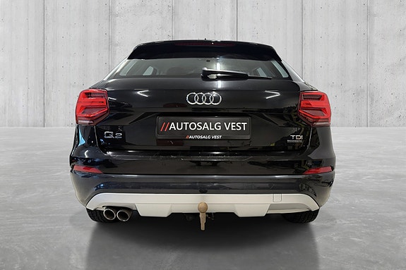 Audi Q2 4 of 5