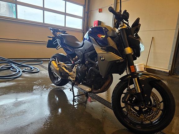 BMW F 900 R 2 of 5