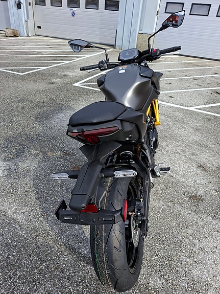Kawasaki Z650 S 4 of 5