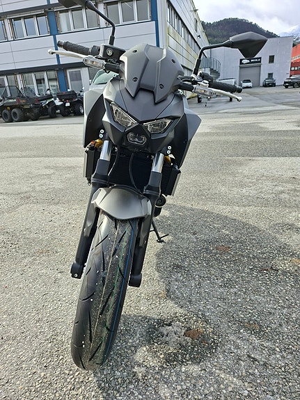 Kawasaki Z650 S 7 of 11