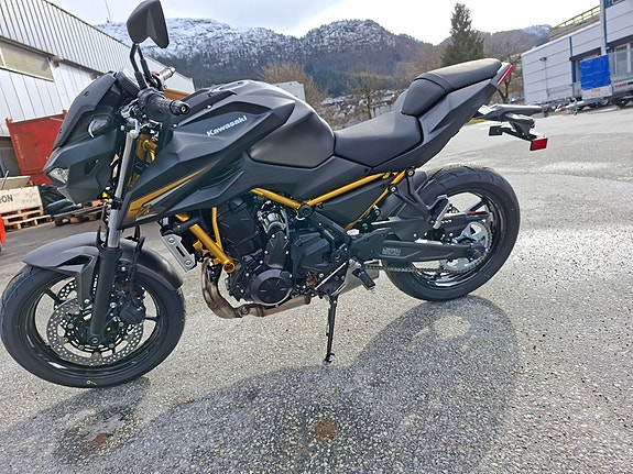 Kawasaki Z650 S 6 of 11