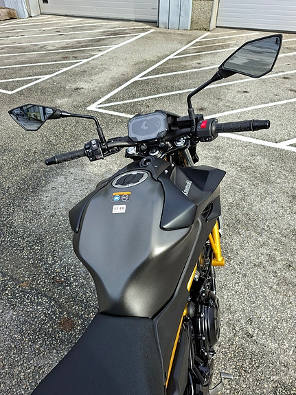 Kawasaki Z650 S 11 of 11