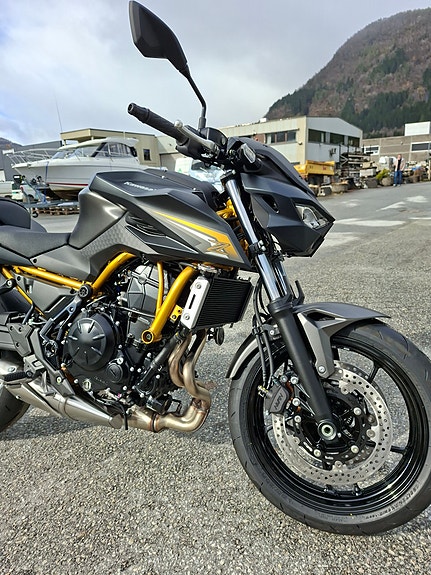 Kawasaki Z650 S 9 of 11