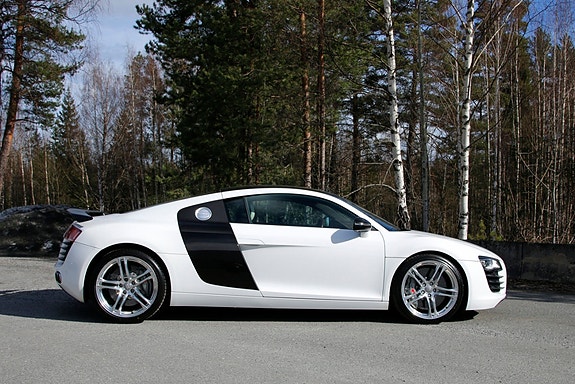 Audi R8 3 of 5