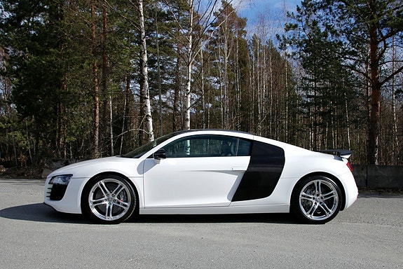 Audi R8 2 of 5