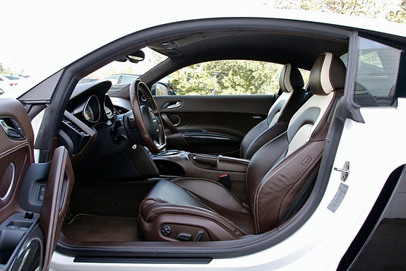 Audi R8 6 of 30
