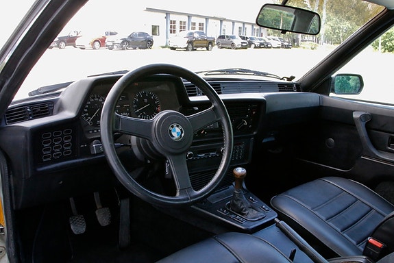 BMW 635CSi 10 of 30
